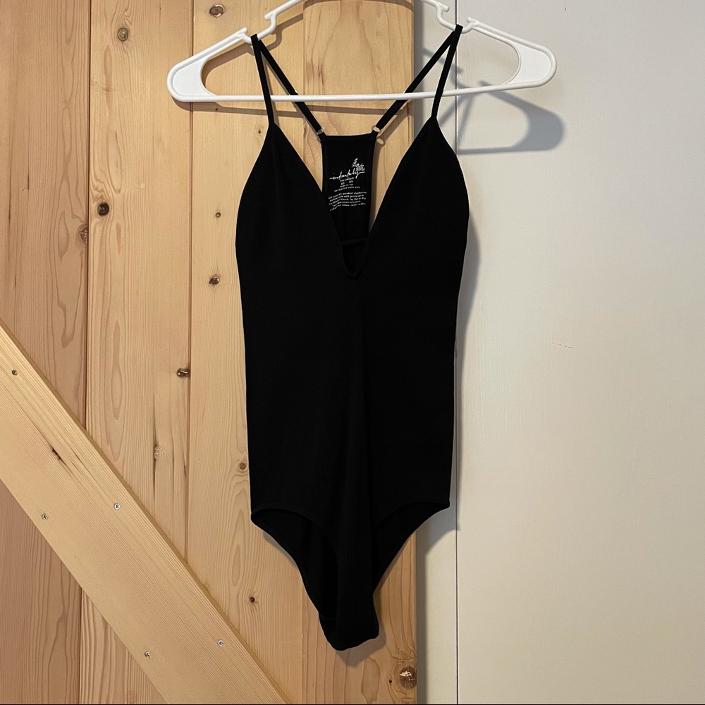 Comfy/ cute Free People bodysuit